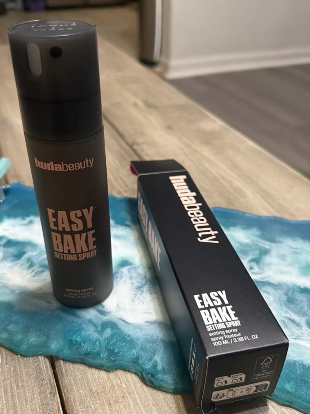 Huda Beauty Easy Bake Setting Spray - Black & Rose Gold